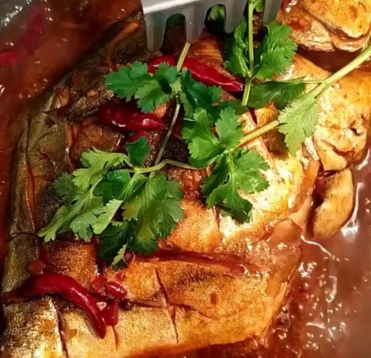 红烧鲳鱼最简单的家常做法,红烧鲳鱼美味可口做法简单易学