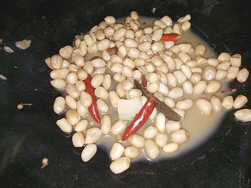 油炸花生米的做法又香又脆,油炸花生米为啥容易上火