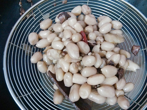 油炸花生米的做法又香又脆,油炸花生米为啥容易上火