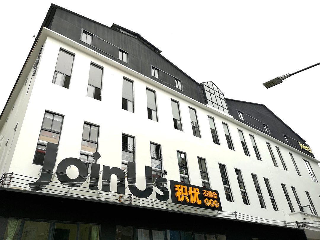 想买包？不用存钱不用代购！乐峰限量包包免费送，展开吸包大计！