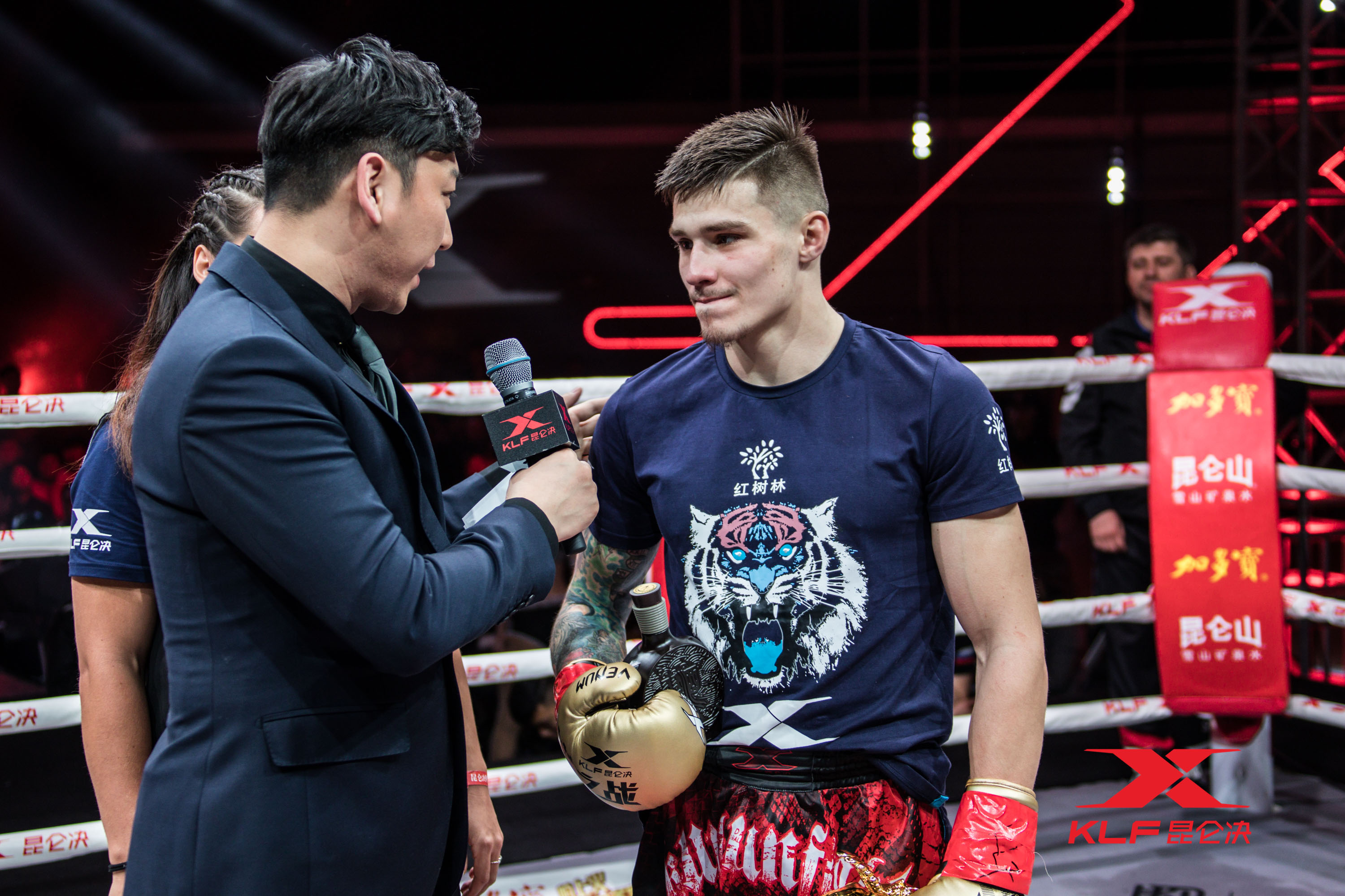 独家评论：图伊诺夫发火？揭秘赛后插曲的真相