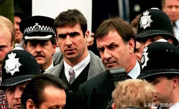 曼联队长坎通纳霸气庆祝,坎通纳曼联国王