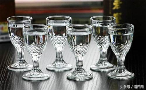 白酒发苦怎么回事啊,白酒发苦是运输的原因吗