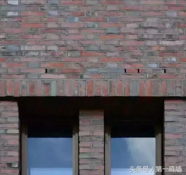 幕墙立缝怎么封堵,幕墙勾缝填缝方法