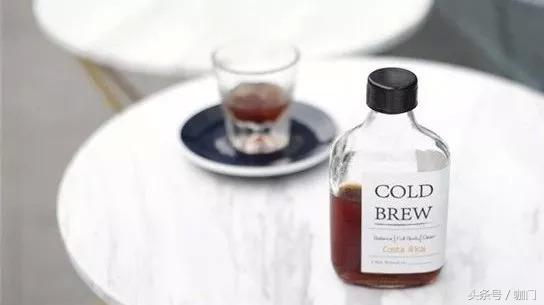 奶茶包材升级战打响：一个小改变，多卖5块钱？