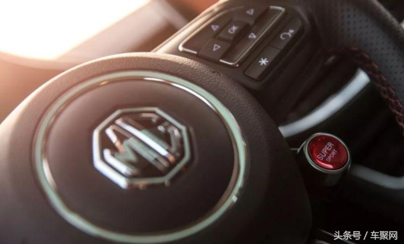 名爵hs11万落地,10万以内suv名爵zs