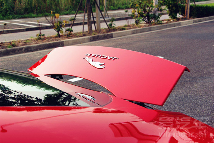 赛道测试捷豹f-type2.0t,新一代捷豹f-type试驾