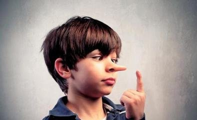 小孩子说谎被打了怎么办,说谎的小孩