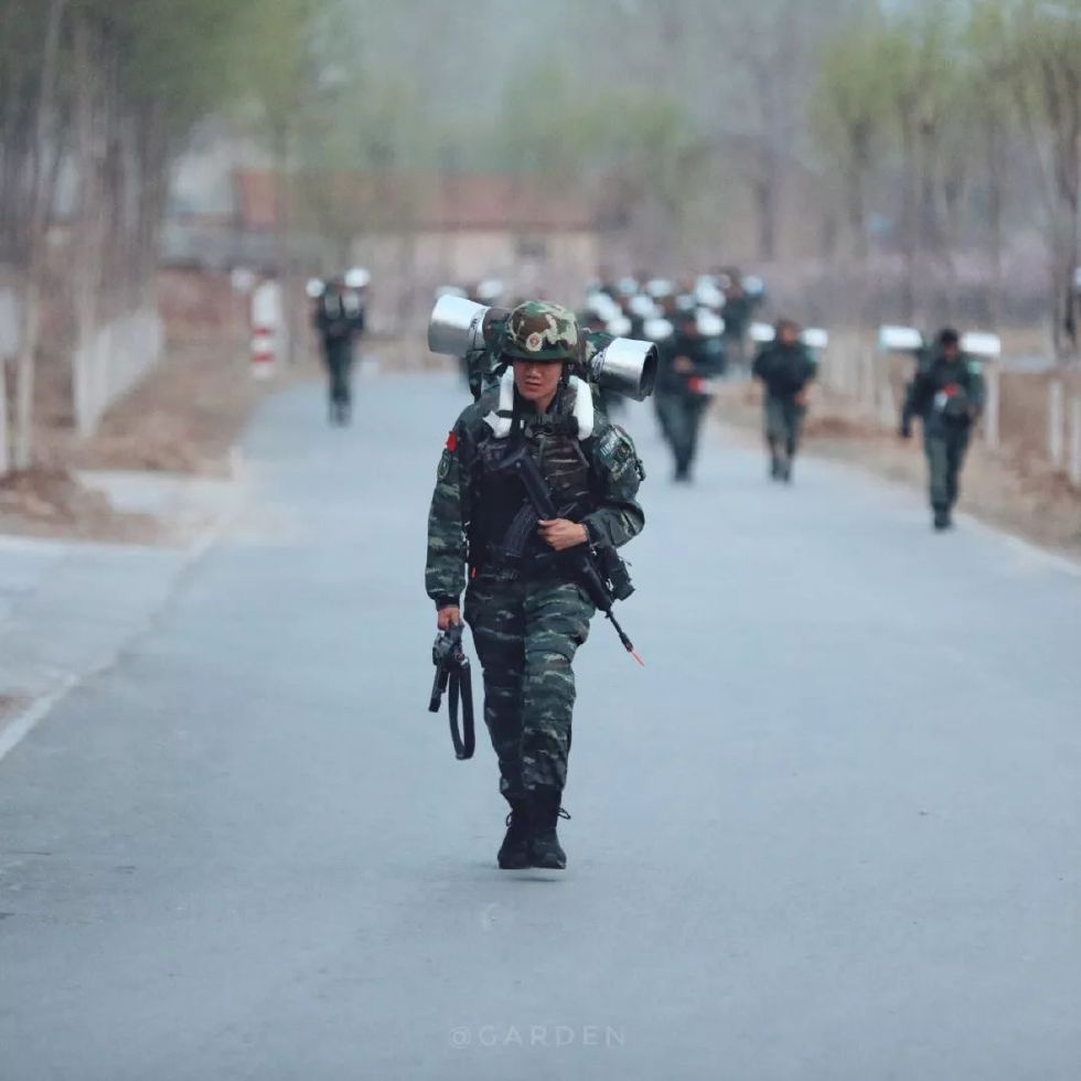 迷彩鞋制作全过程,迷彩作训鞋制作过程