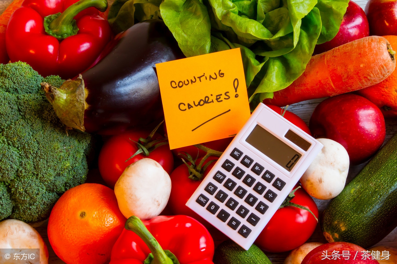 肚子上赘肉训练动作,健身球瘦腹的小秘诀