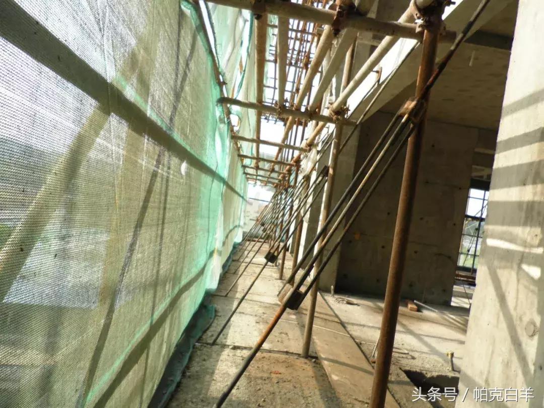 新型花篮拉杆式悬挑架,普通悬挑架与花篮式悬挑架的区别