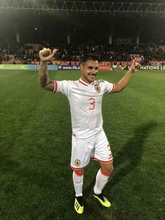 世界鱼腩球队,世界足坛鱼跃冲顶