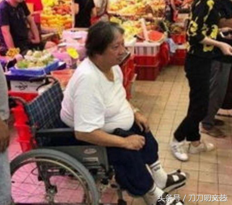 洪金宝对比李连杰谁地位高,洪金宝和李连杰哪个地位高