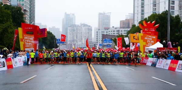 广汽三菱奕歌雪地越野视频,广汽三菱奕歌2021