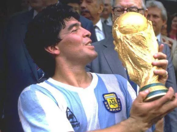 天下足球经典台词背景音乐,天下足球国足经典台词