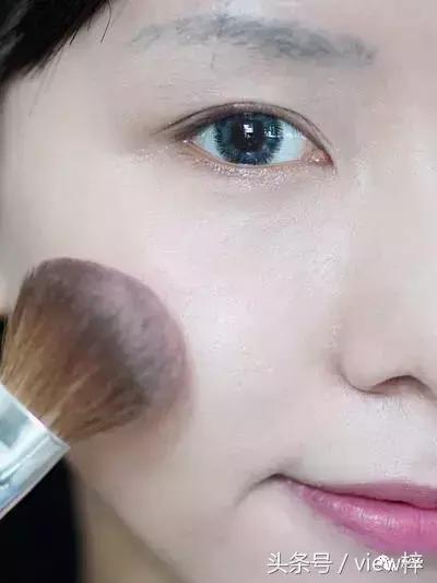 简单的淡妆化妆步骤轻松搞定,适合化妆初学者的化妆教程淡妆