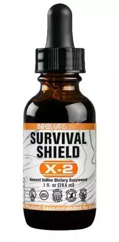 美国人智商欠费，川普带头追捧这个网红，结果全被骗