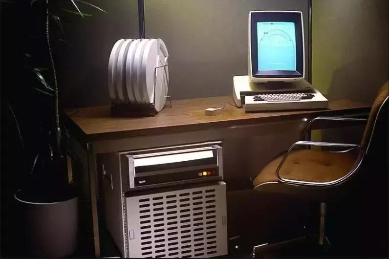 乔布斯的公司都有哪些,乔布斯改变了哪6大产业