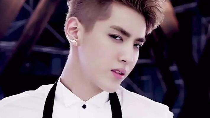 我用Python做了六百万字的歌词分析，告诉你中国Rapper都在唱些啥