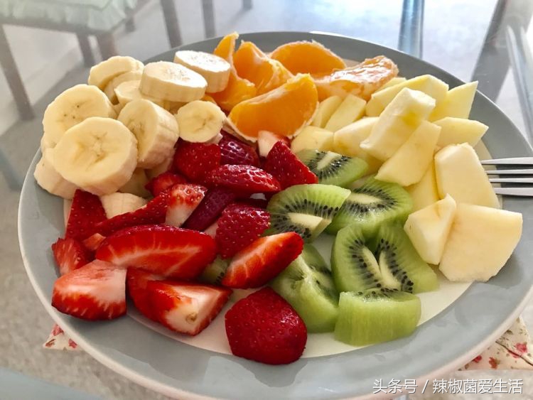 澳洲妈妈吃中国美食,一个妈妈在澳洲给孩子做饭