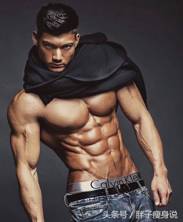 要想认清腹肌有哪些简单动作,想要好看的腹肌这四个动作就够了