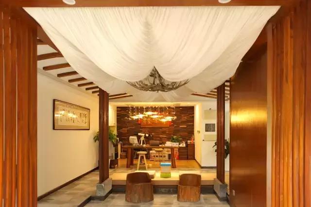 大叔为钓鱼买下一座岛,40岁大叔100块改造房间