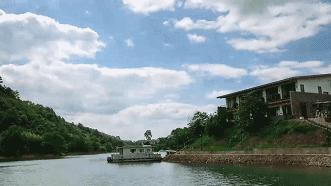 大叔为钓鱼买下一座岛,40岁大叔100块改造房间