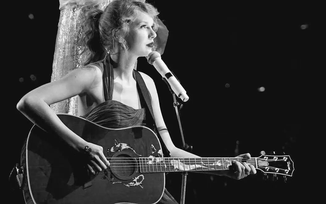 这个经历84段恋情,圈粉5亿的歌手:做自己,全世界都会为你鼓掌