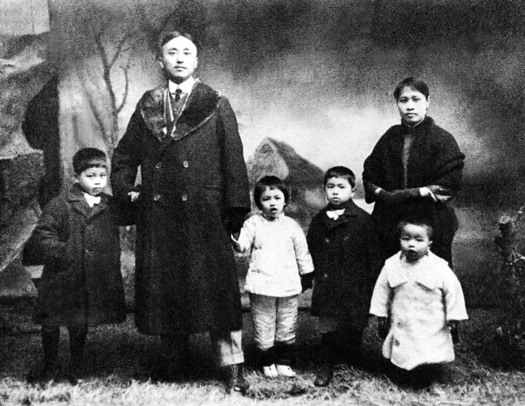 袁世凯的日常：每天早上一大碗鸡丝汤面，生活作息极其有规律