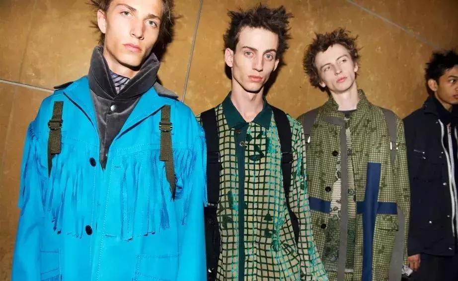 既可以混迹街头也可以穿正装,既能上班又能出去玩的穿搭