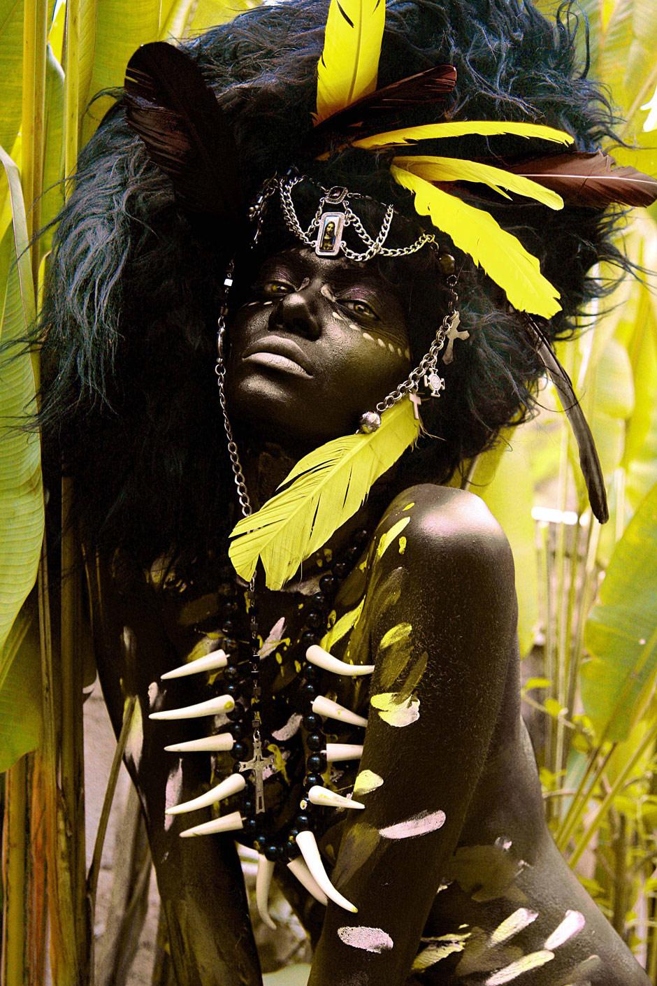 异域风俗:非洲人脸彩绘,小孩也臭美