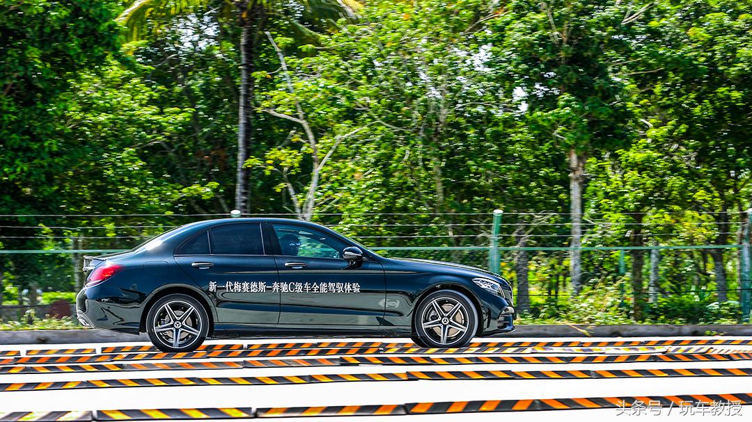 全新奔驰c级怎么选,全系奔驰商务车大全