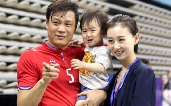 范志毅大女儿写真集,范志毅女儿久违晒照