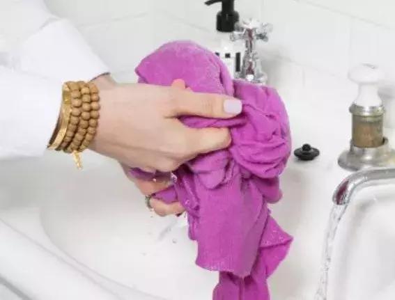 毛衣穿久了袖口变大怎么处理,毛衣穿久了咋处理