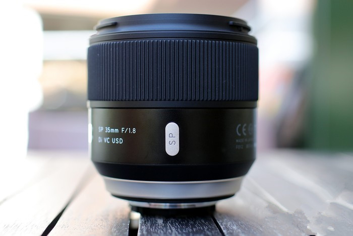 腾龙性价比最高的大变焦镜头推荐,腾龙35mm1.8定焦镜头值得买吗