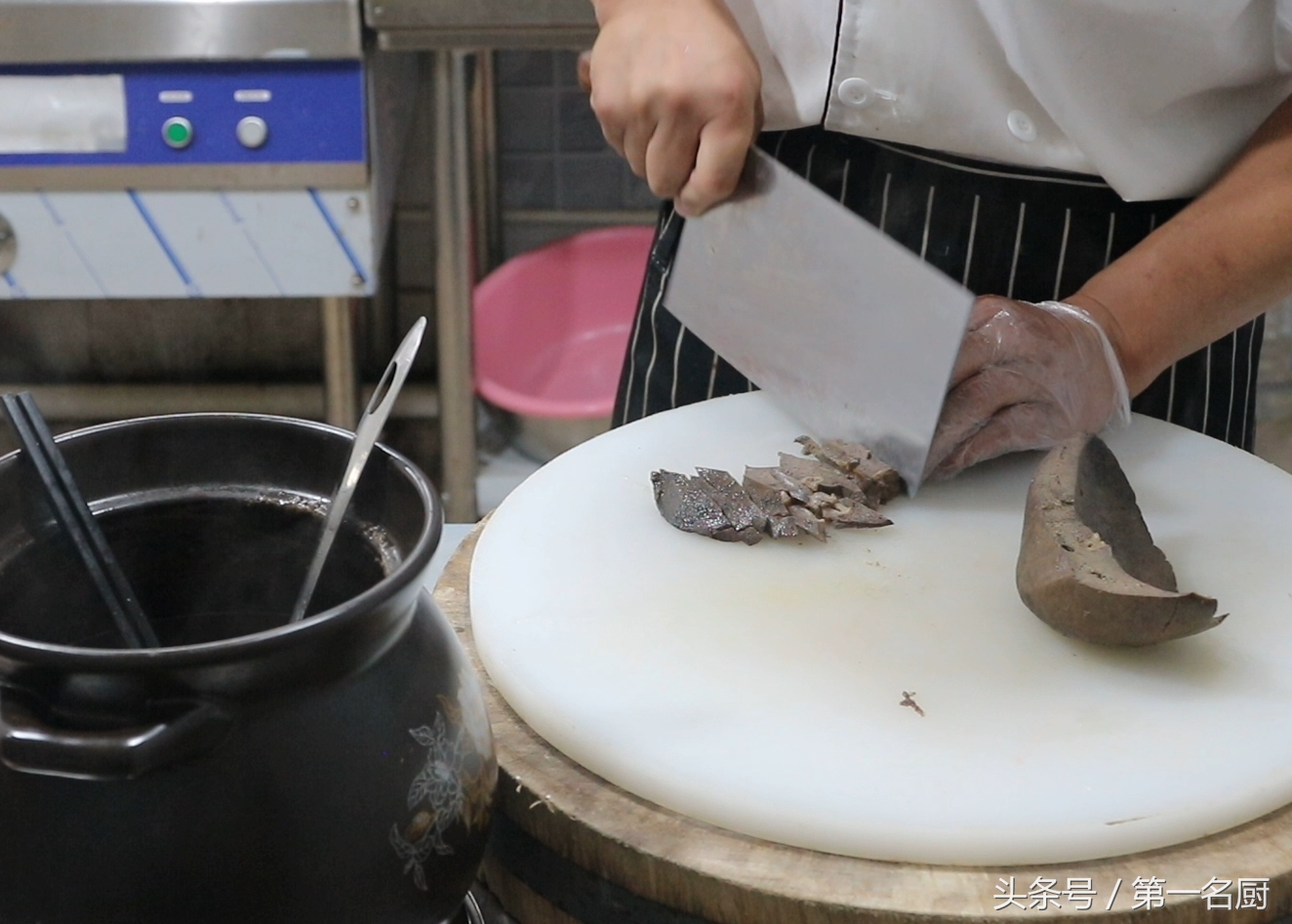 这才是正宗猪肝面的正确做法,好吃的猪肝做法了解一下