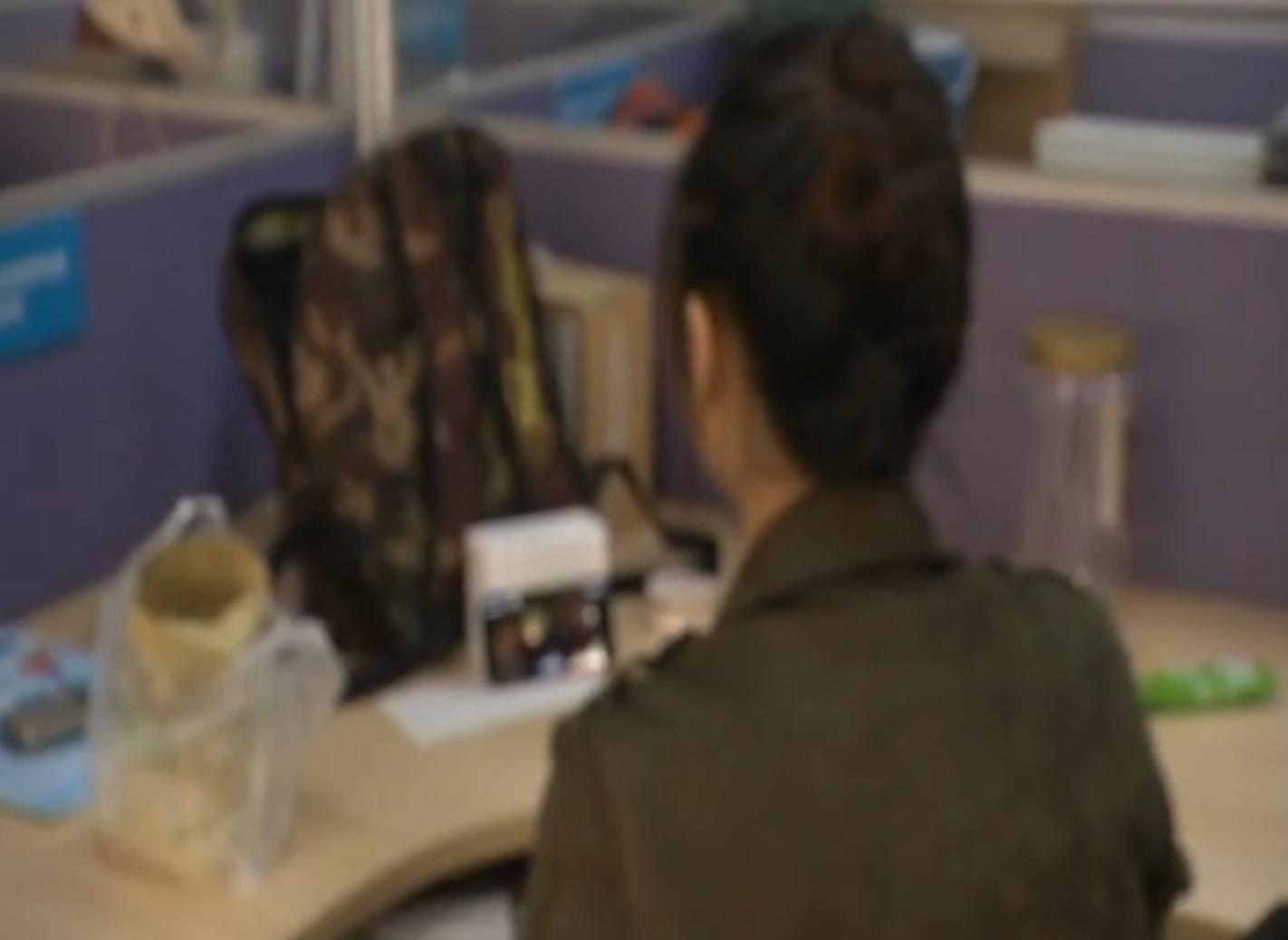 湖北：女子深夜管不住嘴追剧时狂吃这零食因胃出血被送进医院……