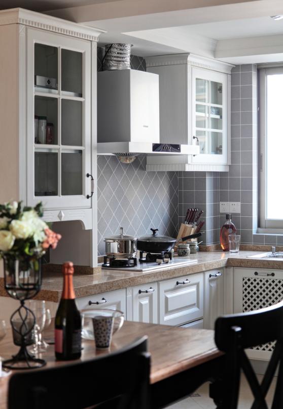 是油烟机好用还是集成灶好用,油烟机跟集成灶哪个好用