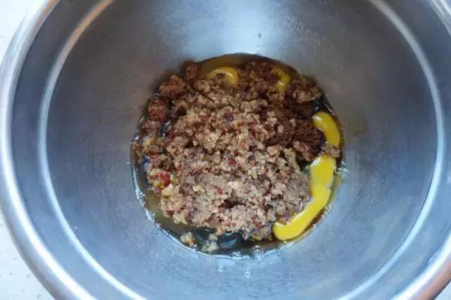 浓香的红枣糕，口感绵甜，小孩子和老人都很适合吃