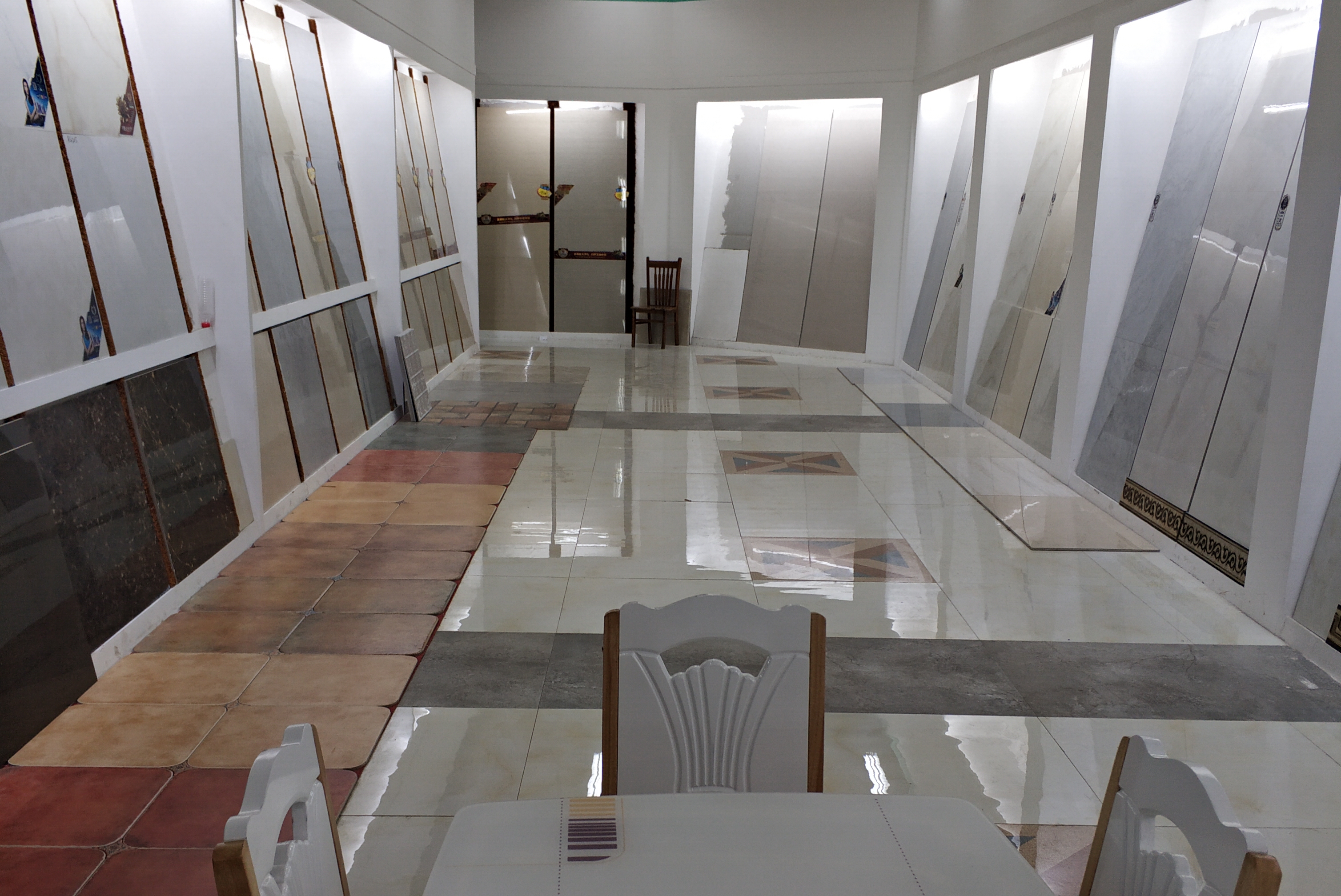 买瓷砖不要只看表面,买瓷砖看这里顺口溜