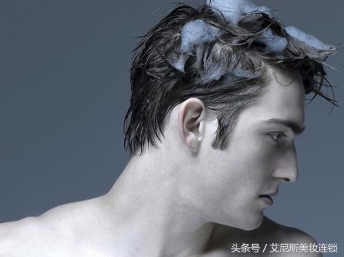 男生烫发后换什么发型好看,男生烫发后有哪些发型