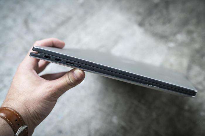 戴尔XPS152合19575笔记本电脑评测:时尚的外观设计!