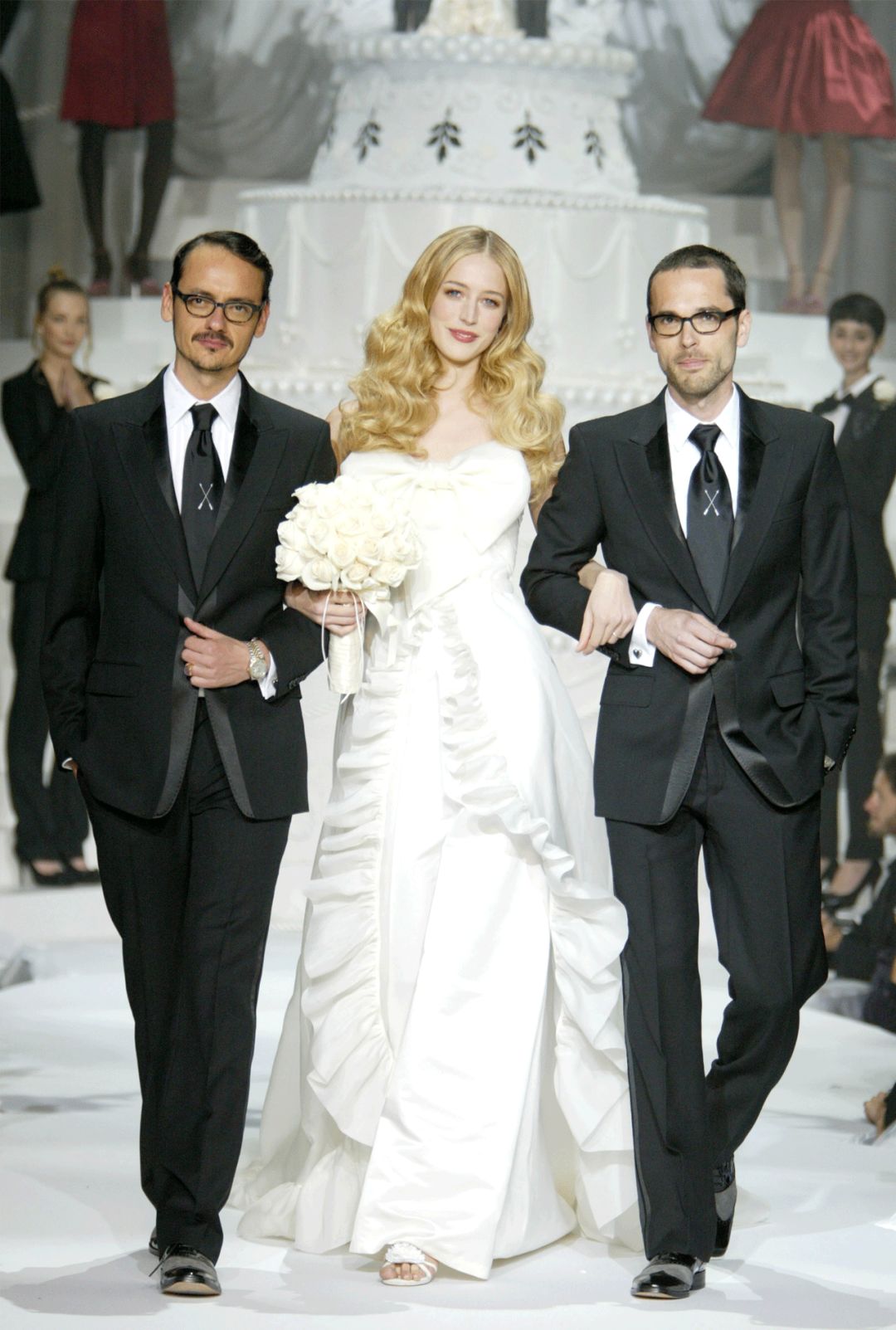 moschino联名款为什么便宜,花小钱买大牌化妆品