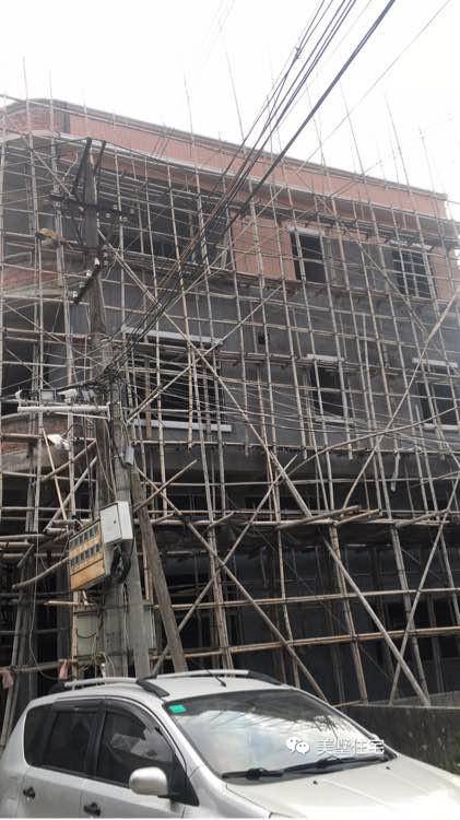 农村三层自建房旧房改造全过程,农村旧房翻修屋顶造别墅