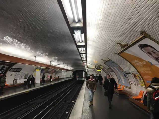 从中国开车来巴黎,从中国开车到欧洲