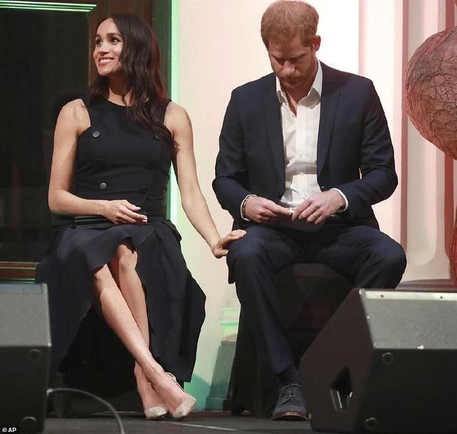 梅根王妃豆沙色口红,梅根红色口红