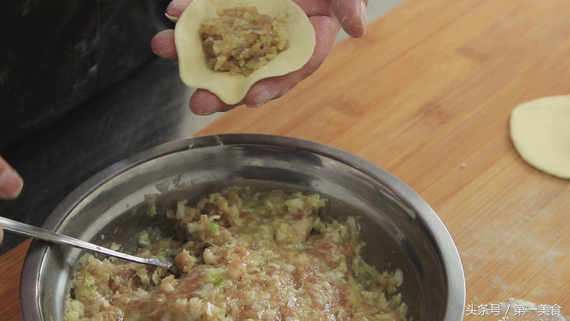 厨师饺子的做法大全,大厨教你饺子馅儿好吃的做法