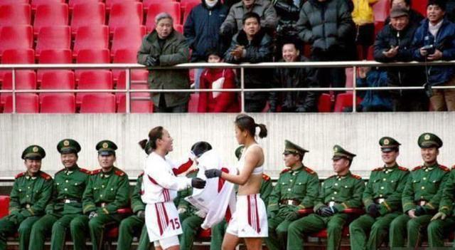 中国女足滕巍进球视频,女足滕巍进球庆祝视频