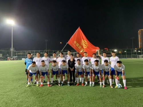 湖北运鸿控股集团董事局主席李玉保宣布足球队正式成立