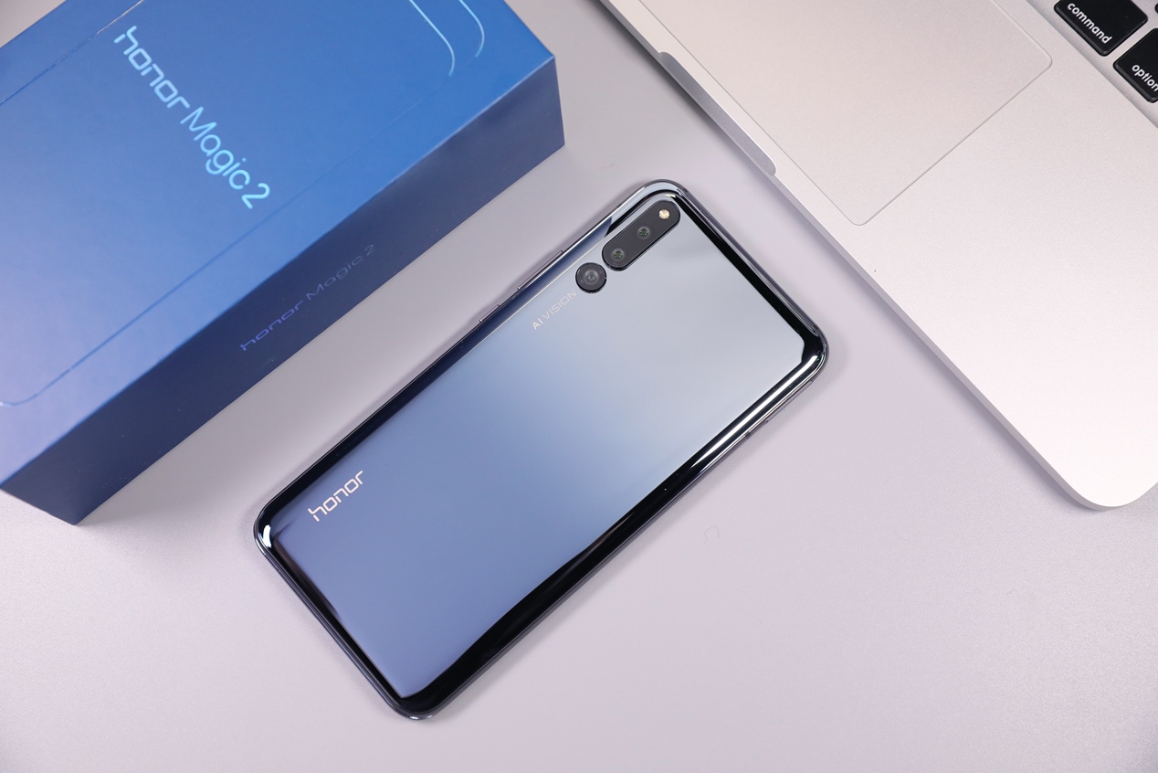 2020年荣耀magic2深度评测,暴力评测荣耀magic2